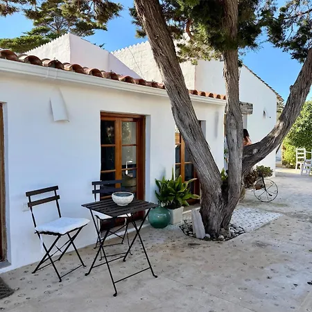 Дом отдыха House With Private Patio In The Area Of Menorca Калан-Бош